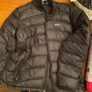 Patagonia wonderful condition puffer jacket